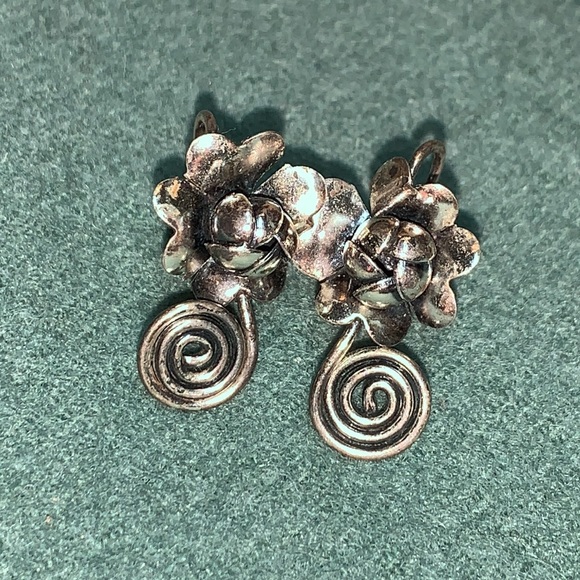 Vintage sterling screw back earrings - Picture 12 of 12